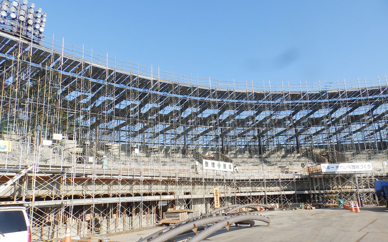 太田市運動公園野球場
